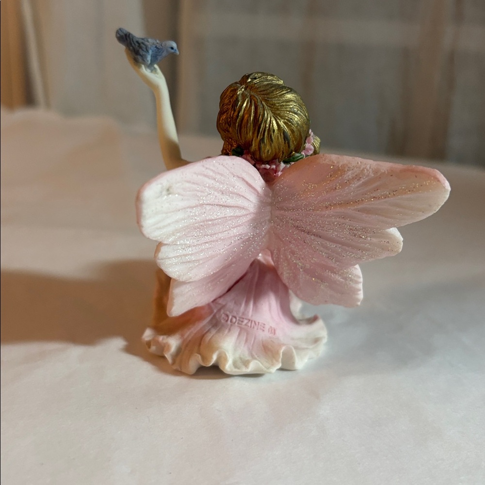 Define Fairy Collection Figurine “Charity” - Picture 3 of 4